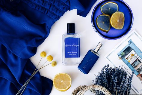 Amazing Grace Perfume, Wedding Perfume, Wallpapers Beautiful, Atelier Cologne, Perfume Recipes, Blue Perfume, Perfume Photography, Sicilian Lemon, Beauty Products Photography