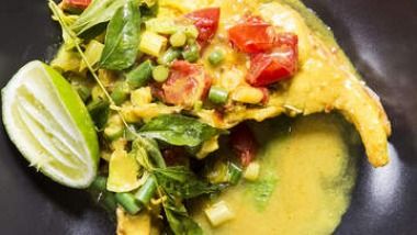 Rockling curry with fresh turmeric and ginger. Duck Curry, Turmeric And Ginger, Pumpkin Curry, Fresh Turmeric, Spicy Dishes, How To Cook Fish, Fish Curry, Chicken Pasta Recipes, Event Food