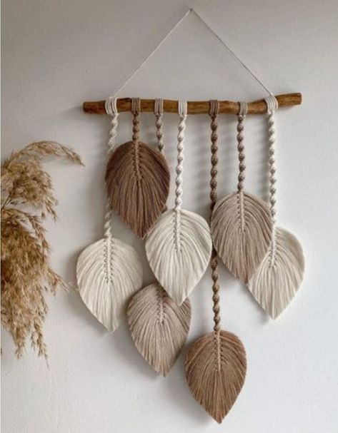 Leaf Macrame, Macrame Leaves, Macrame Crafts, Simpul Makrame, Art Macramé, Macrame Leaf, Small Macrame Wall Hanging, Pola Macrame, Boho Crafts Diy