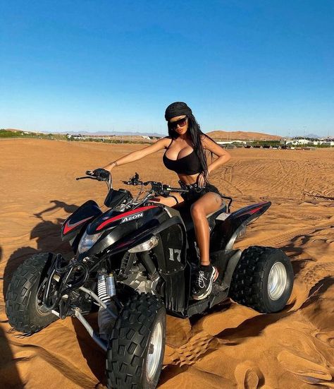 Desert Photoshoot Outfit, Desert Photoshoot Ideas, Desert Photoshoot, Biker Photoshoot, Dubai Aesthetic, Girls Vacation, Vacay Outfits, Rich Girl Lifestyle, Selfie Poses Instagram