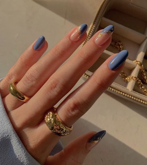 Dark Blue Classy Nails, Simple Dark Blue Nail Designs, Dark Blue Prom Nails Almond, Sophisticated Nails Classy, Dark Blue Nail Aesthetic, Aesthetic Navy Blue Nails, Sophisticated Nails, Hello Nails, Minimal Nails