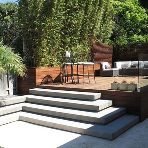 35 Modern Landscape Design Ideas For Minimalist Courtyard Garden | HomeMydesign Outdoor Landscape Design, Villa Architecture, Patio Stairs, Concrete Patios, Concrete Stairs, Modern Landscape Design, Concrete Steps, Modern Landscape, Landscape Architecture Design