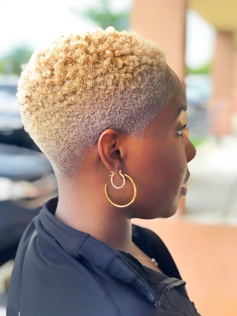 Hairstyles For Black Ladies, Tapered Natural Hair Cut, Short Natural Hairstyles, Natural Hair Haircuts, Blonde Natural Hair, Short Afro Hairstyles, Short Natural Haircuts, Short Hair Designs, New Natural Hairstyles