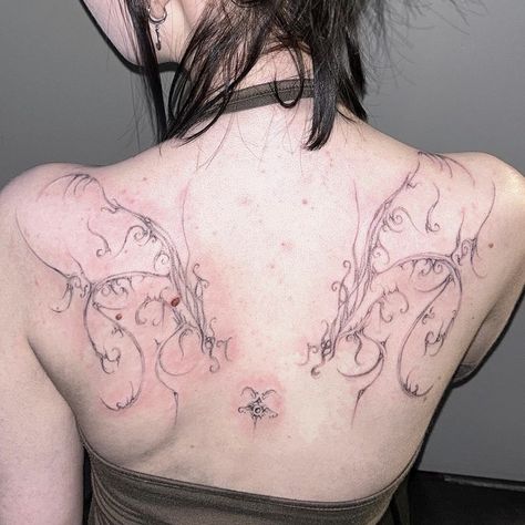 Evangelion Wings Tattoo, Angel Wings Tattoo On Back, Angel Back Tattoo, Wing Tattoos On Back, Terrible Tattoos, Sigil Tattoo, Tattoo People, Tasteful Tattoos, Cute Tiny Tattoos