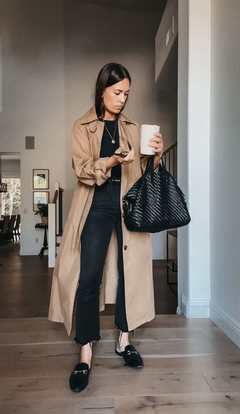 Trench Work Outfit, Ad Agency Outfit, Fall Trenchcoat Outfit, Trench Coat And Combat Boots Outfit, Eilyn Jimenez Style, Classic Timeless Outfits For Women, Abercrombie Trousers Outfit, Allison Bornstein Style, Chic Professional Outfit