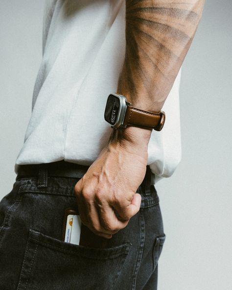 Traditional Band, designed to give your Apple Watch a classic, yet bold new look. Elevate your Apple Watch. Link in bio. #nomad #nomadgoods #applewatch #horween Apple Watch Aesthetic, Apple Watch Men, Watch Aesthetic, Apple Aesthetic, 2 Aesthetic, Rustic Hardware, Horween Leather, Apple Watch Ultra, Watch Ultra