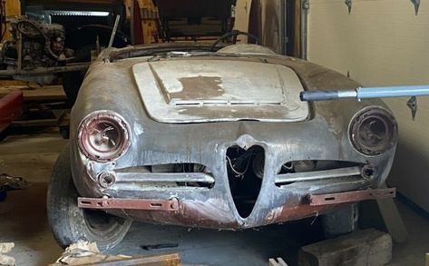 This 1965 Alfa Romeo Giulia Spider is a do-it-yourselfer. The seller started the disassembly and restoration process and now wants to move it on to a new owner. If interested, you better ask for instructions... #AlfaRomeoSpider Alfa Romeo Giulia Spider, Alfa Spider, Buying A Car, Best Barns, Alfa Romeo Spider, Spring City, Alfa Romeo Giulia, Move It, Barn Finds