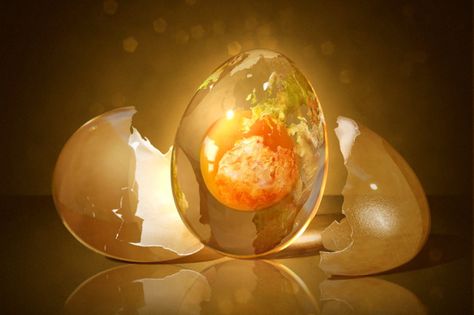 Cosmic Egg, Fear Of Love, Photoshop Collage, Beginner Photo Editing, Photoshop For Photographers, Photo Editing Photoshop, Spiritual Power, Egg Art, Photoshop Tips