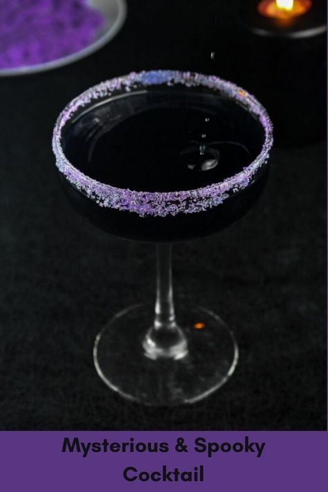 mysterious and spooky purple cocktail recipe Halloween Food Dinner, Purple Cocktails, Purple Drinks, Halloween Food Appetizers, Shots Alcohol, Cocktail Photography, Easter Dinner Recipes, Rum Cocktails, The Addams Family