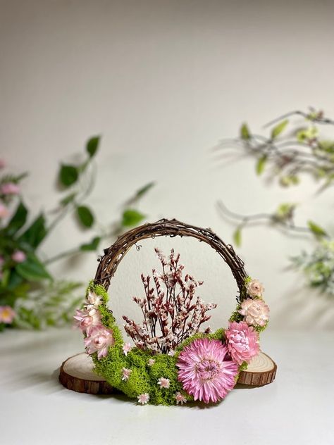 Pink Mini Garden Dried Flower - Etsy Dried Flowers Crafts, Flower Snowflake, Garden Wreath, Dried Flower Wreath, Moss Wreath, Pressed Flower Crafts, Dried Flower Wreaths, Flower Business, Mini Wreaths