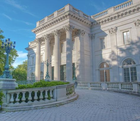 Marble Mansion, Marble House Newport, Baroque House, Alva Vanderbilt, Newport Mansions, White Mansion, Vanderbilt Mansions, Gold Room, Building Inspiration