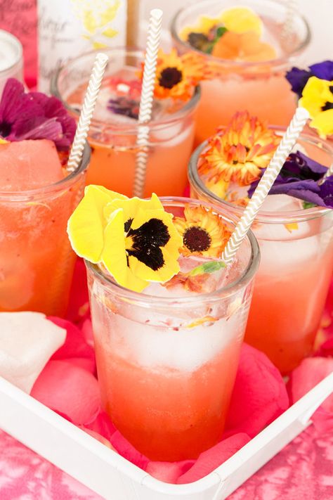 Berrylicious Floral Cocktail | Community Post: 20 Flowery Cocktails To Welcome Spring Back Into Your Life Yellow Cactus Flower, Floral Ice Cubes, Yellow Cactus, Wedding Appetizers, Best Edibles, Floral Cocktails, Spring Cocktails, Boda Mexicana, Pretty Drinks