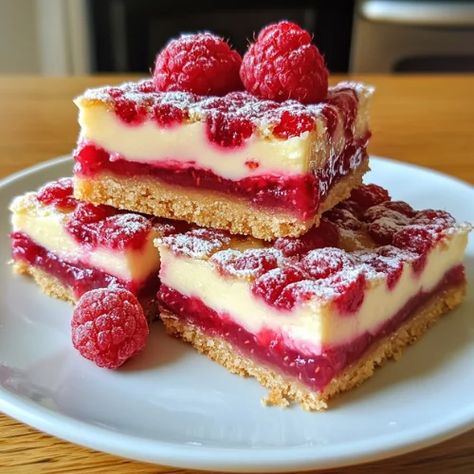 Unlock Dessert Bliss: The 30-Minute Raspberry Cheesecake Bars That Will Make You a Baking Genius! Raspberry Cheesecake Desserts, Cheesecake Bars 9x13, Raspberry Cheesecake Bars, Drop Cake, Cheesecake Squares, Raspberry Desserts, Small Cakes, African Recipes, Appetizer Bites