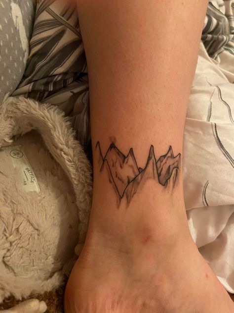 Radiohead Inspired Tattoo, In Rainbows Radiohead Tattoo, Radiohead Tattoo Ideas, Radiohead Tattoo, Hippie Tattoo, Sharpie Tattoos, Hand Poked Tattoo, Poke Tattoo, Mountain Tattoo