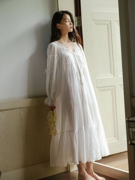 Home Dress Comfy, Vintage Pyjamas, Cute Nightwear, Sleepwear Women Nightgowns, Oc Fashion, Long Sleeve Nightgown, White Frock, Victorian Nightgown, Vintage Pajamas