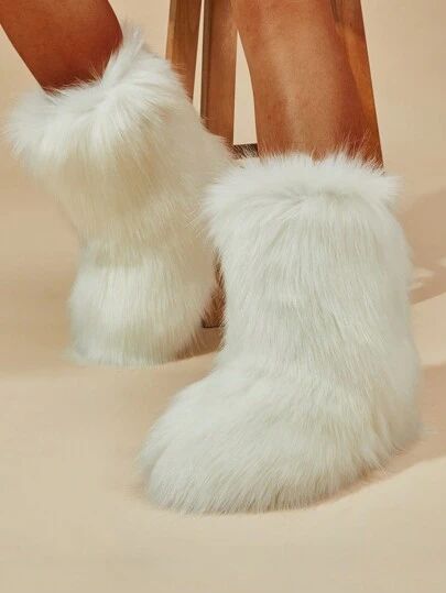 Long Winter Boots, White Fur Boots, Slippers Design, Cute Kawaii Outfits, Fluffy Boots, Fluffy Shoes, Fuzzy Boots, Fashionable Snow Boots, Fur Shoes