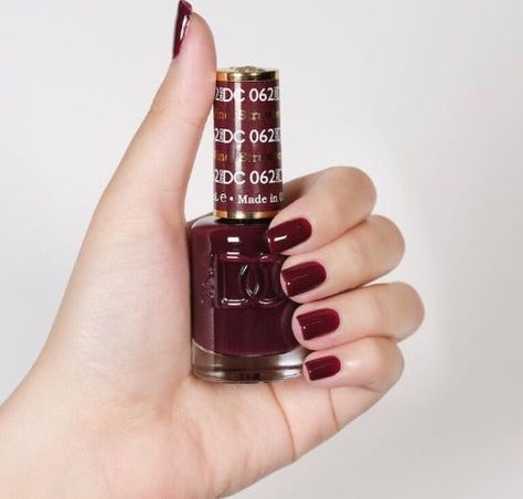 Shop 062 Strawberry Wine Duo By DND DC Online Now Wine Nails, Band Nails, Dnd Gel Polish, Strawberry Wine, Gel Nail Colors, Long Lasting Nails, Gel Lacquer, Gel Polish Colors, Dipped Nails