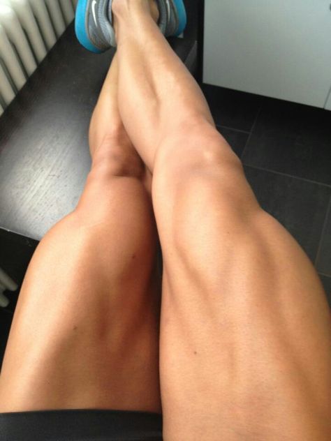 but my legs DON'T look like this....yet.  @Kelly Teske Goldsworthy Teske Goldsworthy Mallette Quad Muscles, Fitness Vision Board, Buff Women, Fit Woman, Fitness Inspiration Body, Body Motivation, Gym Inspiration, Body Inspiration, Bodybuilding Motivation