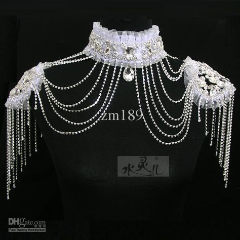 Wedding Bridal Dresses Dress shoulder body chain. I can't decide weather this is ridiculous or awesome. Jóias Body Chains, Festival Outfits Men, Shoulder Knots, Festival Outfits Women, Shoulder Jewelry, Shoulder Necklace, Bridal Cover Up, Festival Costumes, Lace Necklace