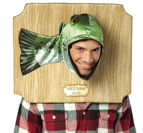 Nice Bass Trophy Head Costume. Dad would have loved this. Trophy Fish, Trophy Head, Fish Costume, Funny Costumes, Theme Halloween, Adult Halloween Costumes, Funny Halloween Costumes, Halloween Party Costumes, Mens Costumes