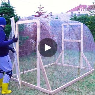 Movable Chicken Coop, Moveable Chicken Coop, Hoop Coop, Chicken Coop Diy, Build A Chicken Coop, Walk In Chicken Coop, Chicken Pen, Metal Net, Backyard Chicken Farming