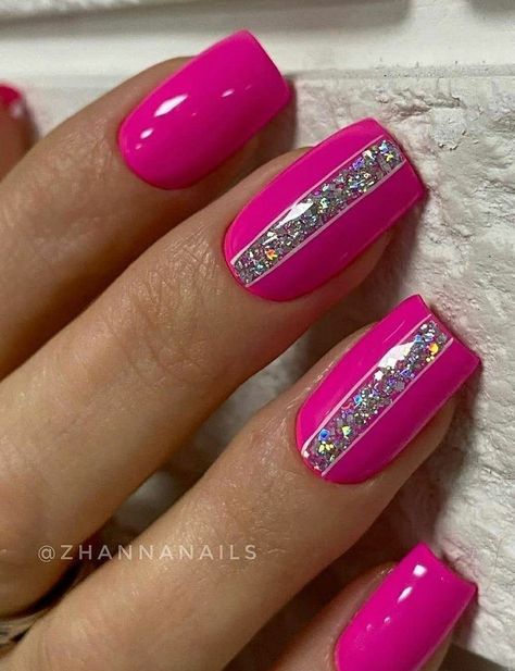 Pretty Nail Art Designs, Nail Art Designs Videos, Pink Nail, Nail Designs Glitter, Fancy Nails, Chic Nails, Short Acrylic Nails, Christmas Treats, Trendy Nails