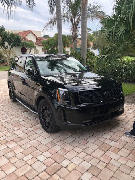 Black Kia Telluride With Black Rims, Kia Telluride Blacked Out, 2024 Kia Telluride Wolf Gray, 2022 Kia Telluride Nightfall Edition, New Suv Aesthetic, Kia Telluride Aesthetic, Blacked Out Suv, Kia Telluride 2024, Black Kia Telluride