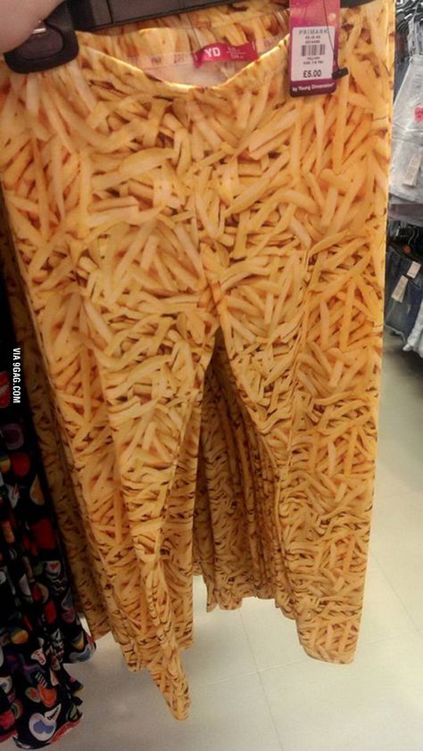 Ladies and gentlemen. I present to you the french fry pants. Poorly Dressed, Odd Fashion, Kentucky Fried Chicken, Good Pranks, Fashion Fail, Pizza Hut, Lady And Gentlemen, Tumblr Funny, Funny Pictures