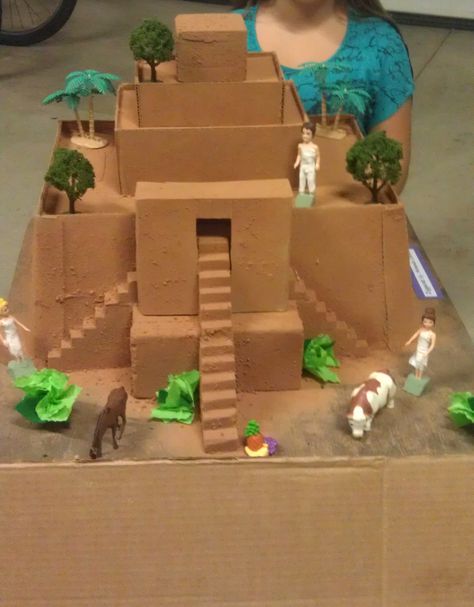 Ziggurat using spray adhesive and dirt for final layer. Ziggurat Project Ideas, Ancient Mesopotamia Projects, Mesopotamia Projects, Diaroma Ideas, Ancient Civilizations Projects, Ancient Egypt Activities, Egyptian Crafts, Ancient Egypt Projects, Egypt Crafts