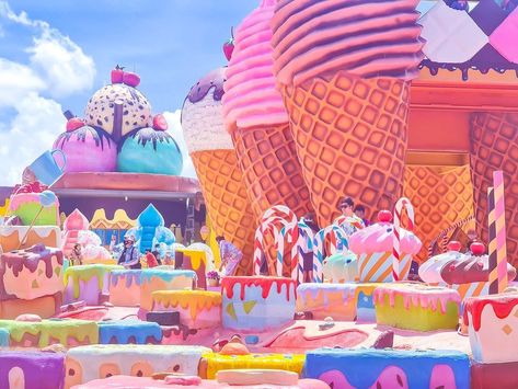 In the enchanting city of Pattaya, there exists a whimsical wonderland that beckons both the young and the young at heart. Nestled within this vibrant destination is the world’s largest ice cream cafe, a fantastical creation that mirrors the beloved map of Candy Crush. Welcome to the Great and Grand Sweet Destination, where reality and […] The post World’s La... Candy City Drawing, Candy City, Ice Cream World, Ice Cream Scoops, Disney Art Drawings, City Drawing, Whimsical Wonderland, Spring 2025, Ice Cream Treats