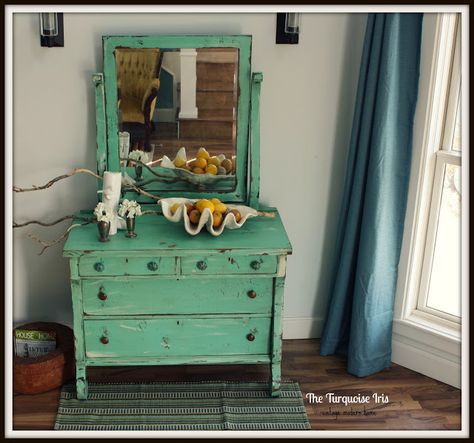 The Turquoise Iris ~ Vintage Modern Home: Mint Green Antique Dresser with Mirror Green Antique Dresser, Mint Dresser, Recycled Dresser, Antique Dresser With Mirror, Turquoise Dresser, Mint Green Bedroom, Vintage Modern Home, Green Bedroom Furniture, Green Dresser