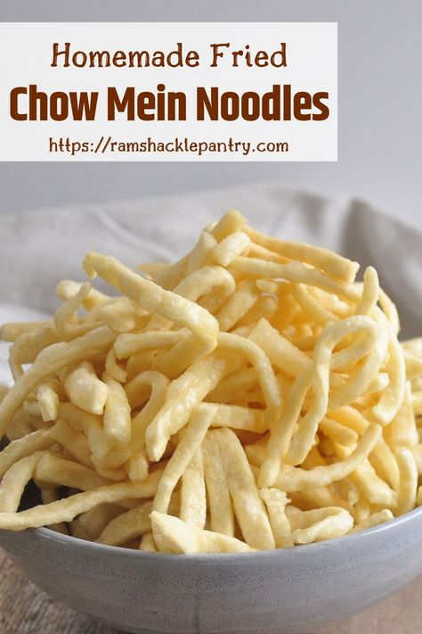 Homemade Chow Mein Noodles, Chow Mein Noodles Recipe, Homemade Chow Mein, Authentic Asian Dishes, Crispy Chow Mein Noodles, Noodles Asian, Crispy Noodles, Chicken Chow Mein, Chow Mein Noodles