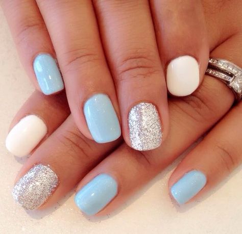 Blue, white & sparkling nails White And Blue Gel Nails Short, White And Blue Dip Nails, Blue Sparkle Gel Nails, Blue White Sparkle Nails, White Blue Silver Nails, Blue Sparkle Nails Short, White And Blue Wedding Nails, Blue And White Sparkle Nails, Blue Shellac Nails Designs