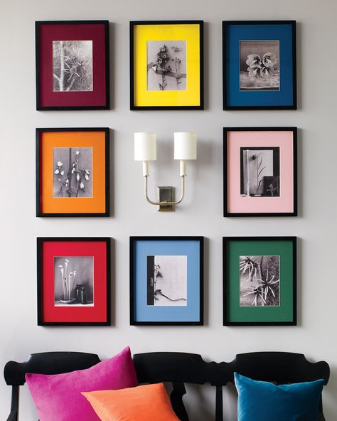 20 Ways to Add Color to Your Home معرض فني, Display Family Photos, Framed Pictures, Cool Ideas, Wall Gallery, Home Design Decor, A Living Room, Colorful Pillows, Diy Wall Decor