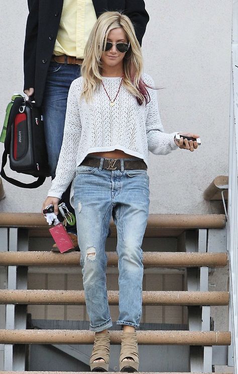 Ashley Tisdale's Louis Vuitton belt is super cute! Louis Vuitton Belt Outfit, Ashley Tisdale Style, Belt Outfit, Celebrity Style Guide, Ashley Tisdale, Louis Vuitton Belt, Easy Style, March 1, Studio City