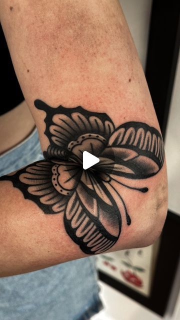 ☻ jenna harris ☻ on Instagram: "neat one from today🫶🏼✨  #traditionaltattoo #blackandgrey #elbowtattoo #butterflytattoo #fyp #instagood #tattoo" Old School Ink, City Tattoo, Elbow Tattoos, Indian Tattoo, Butterfly Tattoos, Life Tattoos, Black And Grey Tattoos, Butterfly Tattoo, Tattoo Style