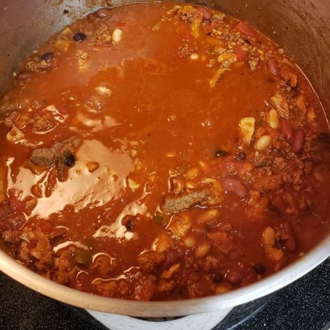 A thick, meaty chili with a little kick. Use extra habanero for added heat. Habanero Chili Recipe, Meaty Chili, Quesadilla Recipes Beef, Habanero Recipes, Kale Smoothie Recipes, Habanero Chili, Beef And Pork, Canned Butter, Red Dishes