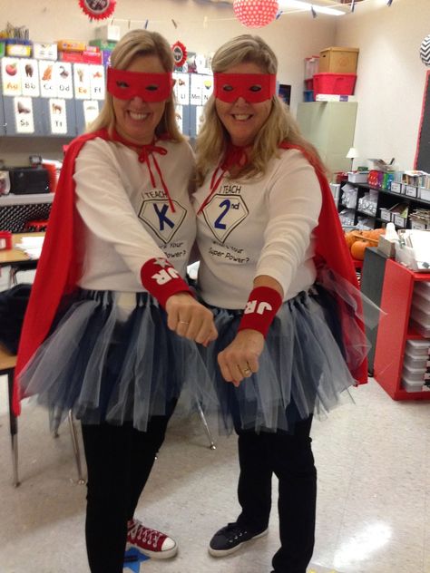 Teacher Superhero Costumes Superhero Dress Up Ideas, Work Costumes, Outfits For Teachers, Diy Superhero Costume, Superhero Dress Up, Superhero Outfits, Superhero School, Super Hero Day, Costumes For Work