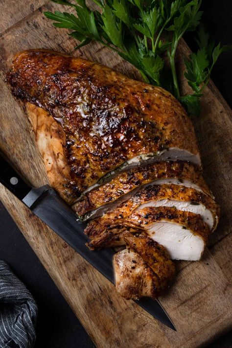 Bone In Turkey Breast, Turkey In Oven, Herb Roasted Turkey Breast, Cooked Turkey Recipes, Cook A Turkey, Cooking Turkey Breast, Herb Roasted Turkey, Oven Roasted Turkey, Turkey Breast Recipe