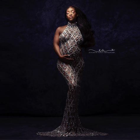 Rhinestone Maternity Dress, Photo Shoot Plus Size, Studio Maternity Shoot, Maternity Dresses Photography, Baby Mommy, Stylish Maternity Outfits, Maternity Outfits, Baby Shower Dresses, Photoshoot Dress