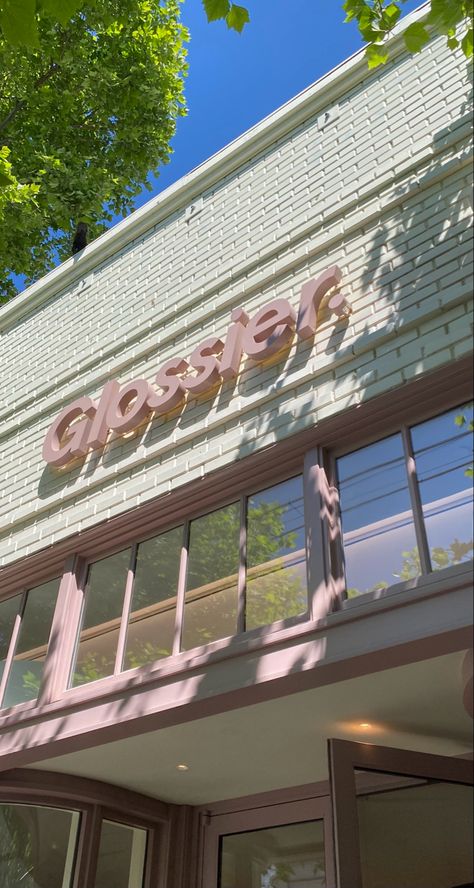 📍glossier seattle Glossier Wallpaper, Glossier Seattle, Widget Cute, Glossier Store, Makeup Aesthetics, La Aesthetic, Coquette Icon, La Life, Baby Pink Aesthetic