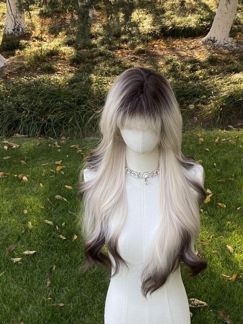 White Hair With Black Tips, Fox Color Hair, Brown And White Hair, Dramatic Hair Colors, Pretty Wigs, Anime Haircut, Girly Hairstyles, Beautiful Braided Hair, Spring Hair Color