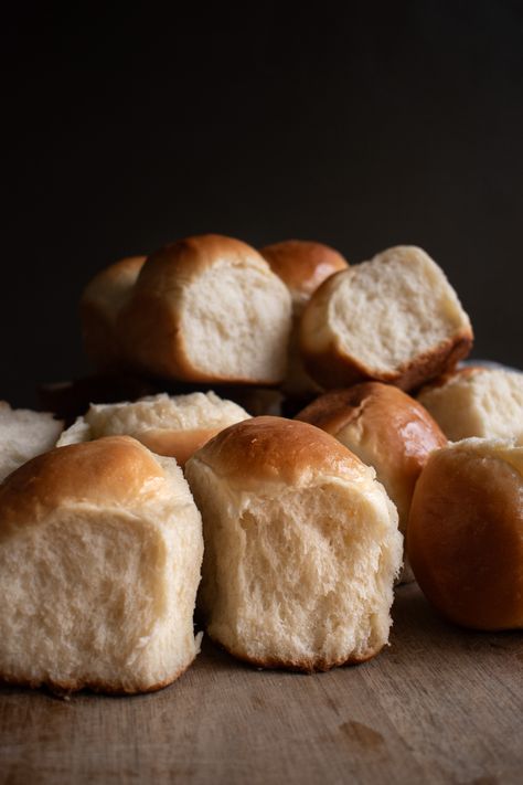 The Best Same-Day Sourdough Dinner Rolls - Kneaded That Sourdough Thanksgiving, Sourdough Dinner, Sourdough Dinner Rolls, Thanksgiving Rolls, Quick Rolls, Sourdough Rolls, Sourdough Bread Starter, Sourdough Starter Discard Recipe, Sourdough Sandwich