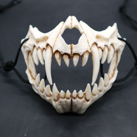 Get This amazing mask only on Kabuki Mask. Dragon God, Tiger Mask, Unique Masks, Horror Masks, Japanese Dragon, Skull Mask, Cool Masks, Masks Art, Halloween Cupcakes