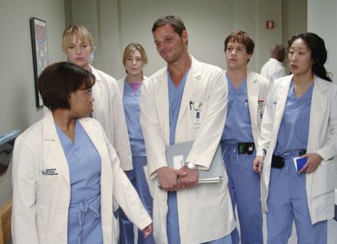 Greys Anatomy Season 1, Izzie Stevens, Miranda Bailey, Greys Anatomy Facts, Owen Hunt, Addison Montgomery, Grays Anatomy Tv, Greys Anatomy Cast, Derek Shepherd