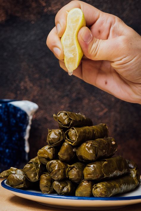 Rice Stuffed Grape Leaves, Grape Leaves Recipe, Vegetarian Rice, Stuffed Vine Leaves, Best Vegetable Recipes, Stuffed Grape Leaves, Egyptian Food, Comfort Food Recipes Dinners, Mr Bean