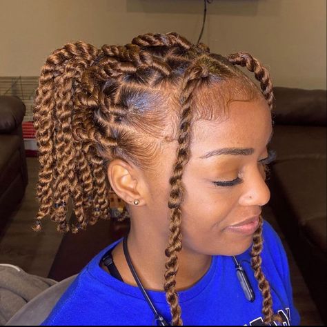 Shirt Passion Twists Hairstyle, Multi Color Passion Twists, Short Brown Passion Twists, Shirt Passion Twist, Short Ginger Passion Twist, Brown Passion Twists Hairstyle, Passion Twists Braids Short, How To Style Short Passion Twist, Passion Twist Color Ideas