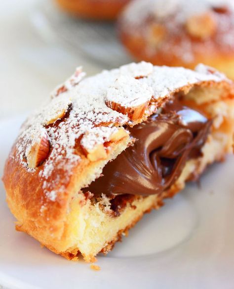 Nutella Filled Sweet Buns Nutella Recipes Easy, Quick Baking, Sweet Buns, Nutella Recipes, Bread Bun, Bun Recipe, Chocolate Filling, Sweet Bread, Baking Sweets