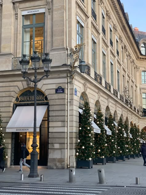 Place Vendome Paris, Saving And Investing, Paris Rooftops, Nyc Christmas, Compound Interest, Financial Plan, Cosy Christmas, Paris Aesthetic, Building Wealth