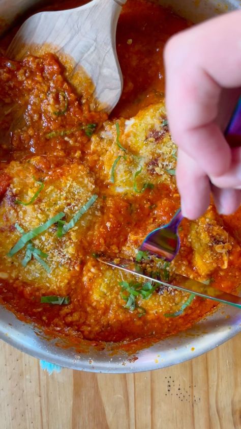 It’s a lazy, one-pan chicken parm! It’s also a very saucy chicken parm so a little pasta to go alongside would be quite nice. Full recipe… | Instagram Lazy Chicken Parm, Shay Spence, Pasta To Go, Saucy Chicken, Chicken Boneless Breast Recipes, Tiffin Recipe, Chicken Tortellini, Chicken Parm, Tortellini Soup